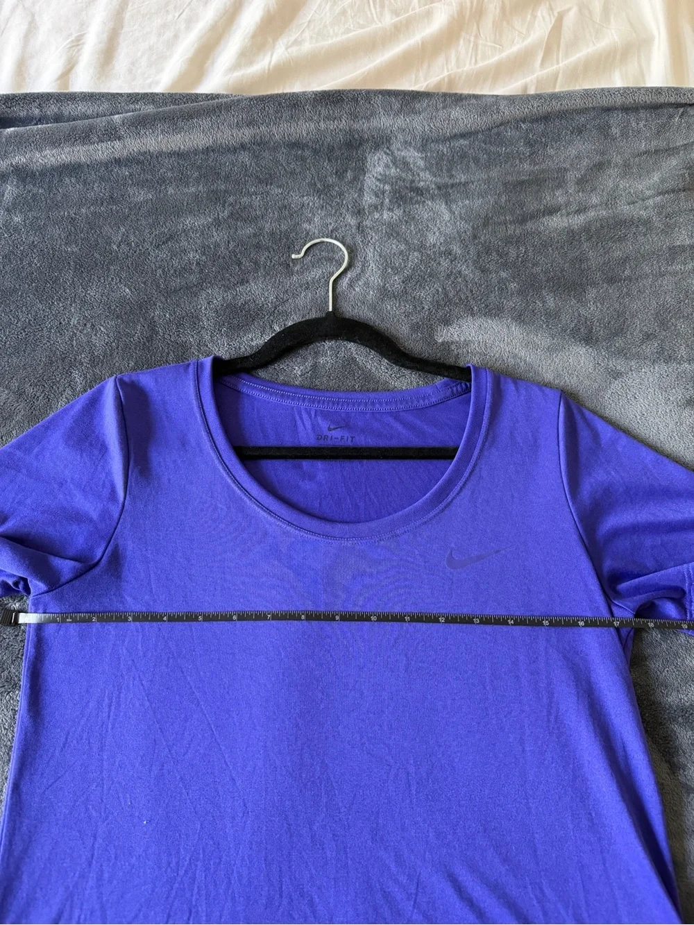 ✨Nike Women’s Purple Scoop Neck Short Sleeve Tee